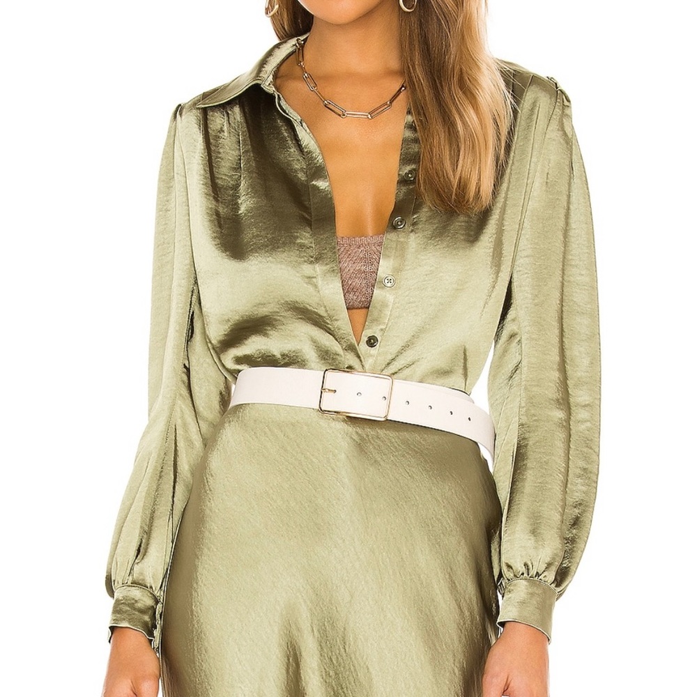 REVOLVE X CAMILA COELHO/ SIZE M/ NEVER WORN/ TAG ATTACHED